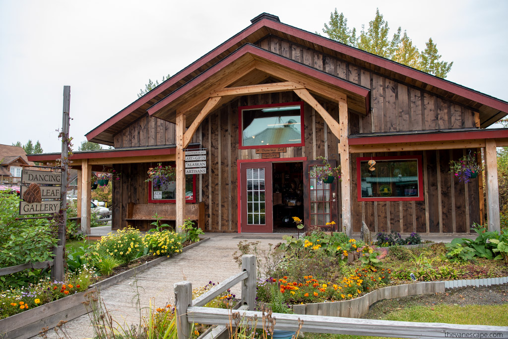 Dancing Leaf Gallery Talkeetna.