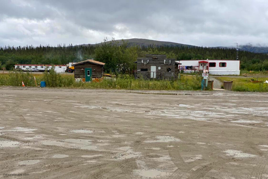 things to do in coldfoot alaska