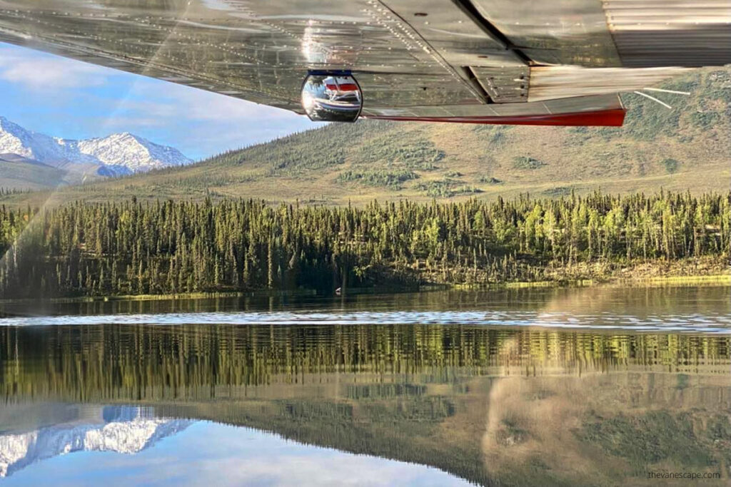 Coldfoot Alaska - things to do scenic flight to the Gates of the Arctic.