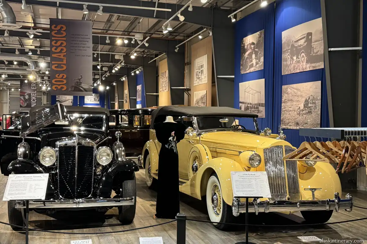 Historic, old cars: yellow and black in Fountainhead Antique Auto Museum.