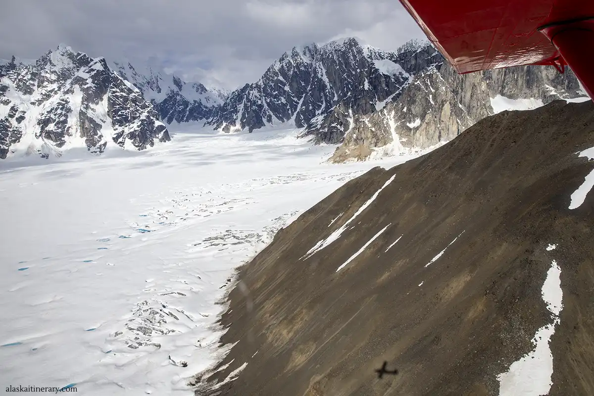 scenic flight in Alaska - woth add to your budget trip.