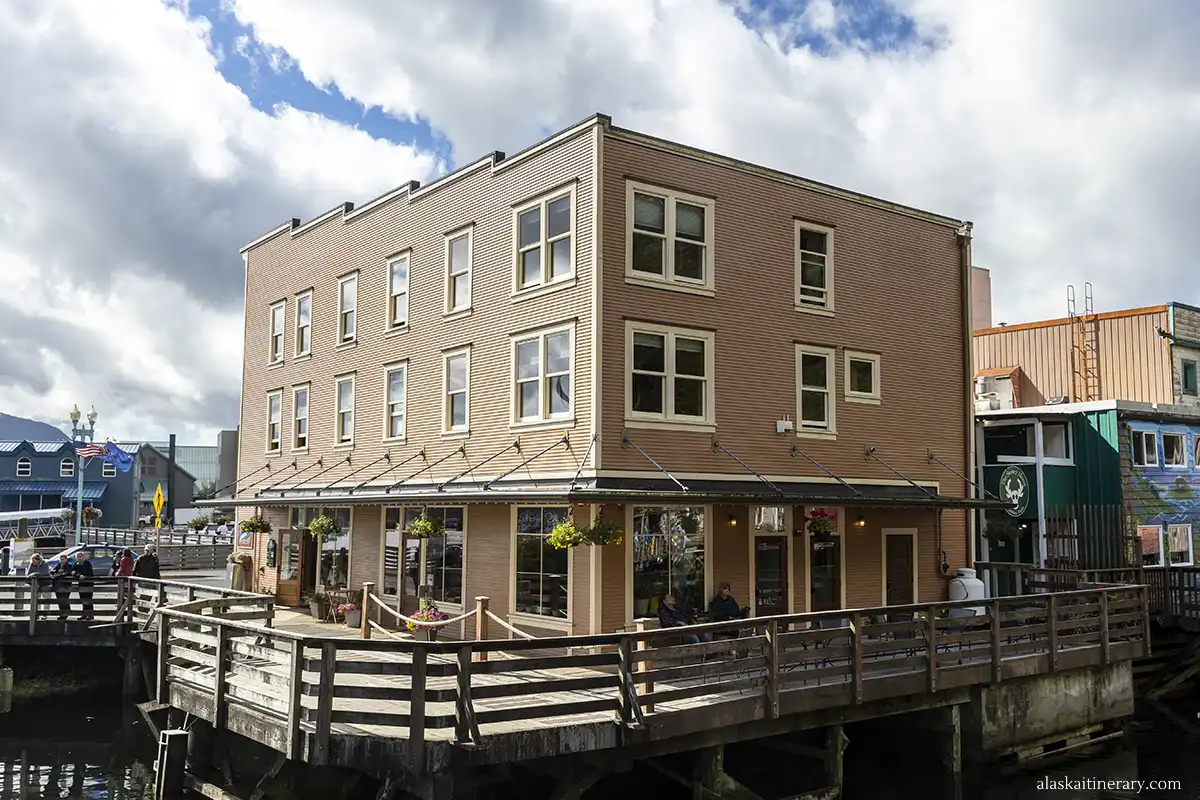 The building of Inn at Creek Street Restaurant.