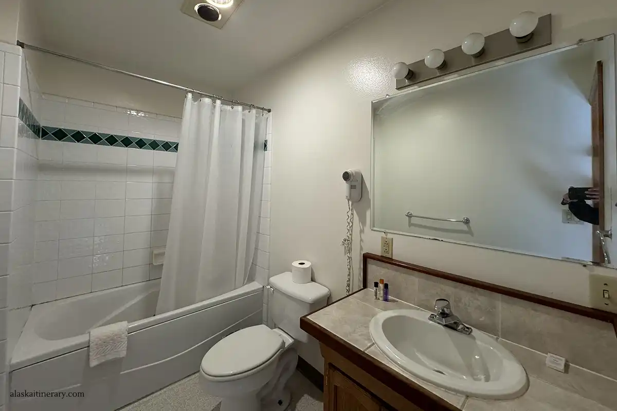 Our clean and spacious bathroom in Murphys Alaska Inn cheap motel in Seward.