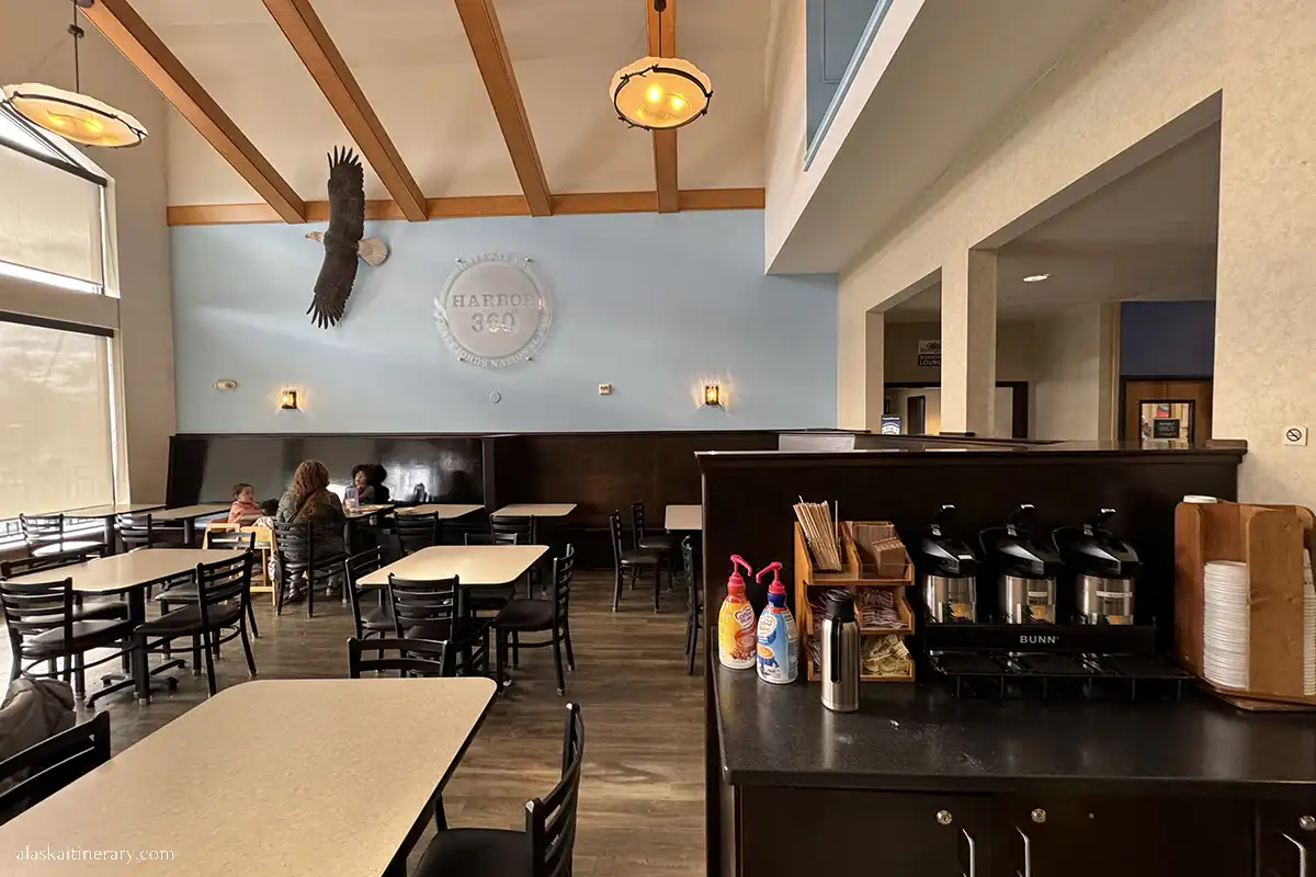 Lodge and restaurant in Harbor 360 Hotel.