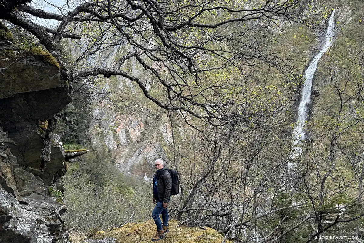 Chris is hiking the Keystone Canyon Pack Trail.
