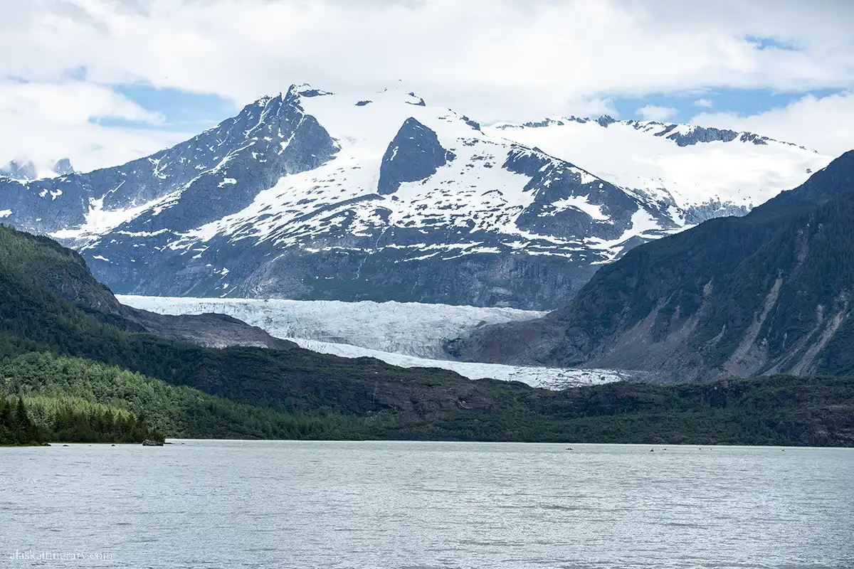 Mandenhall glacier with the lak and mountains.