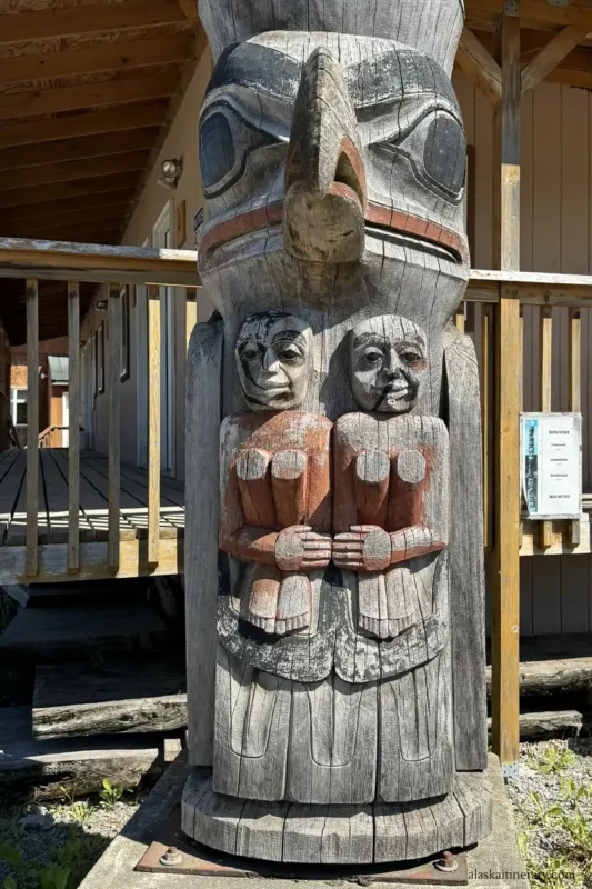 Totem pole in Hoonah.
