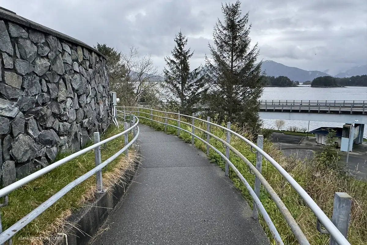 Wide paved, flat paths and ramps - wheelchair and scooter friendly - lead up the Castle Hill.